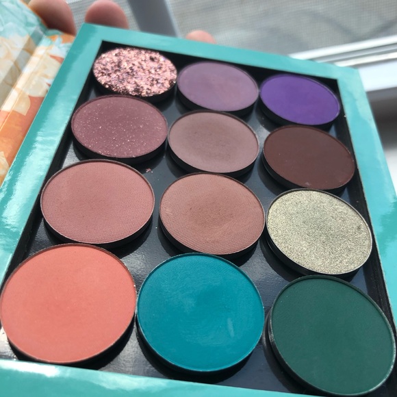 Colourpop BYOP eyeshadow palette - Picture 5 of 5